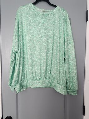 Relaxed Green Floral Long-Sleeve Blouse